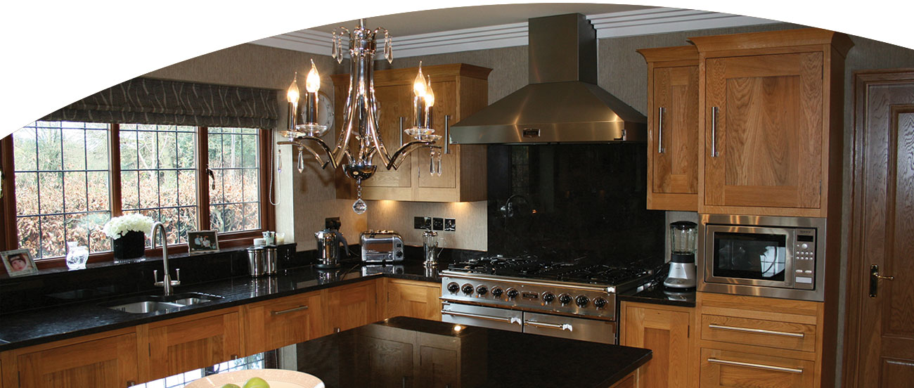 Stunning Oak Shaker Kitchen